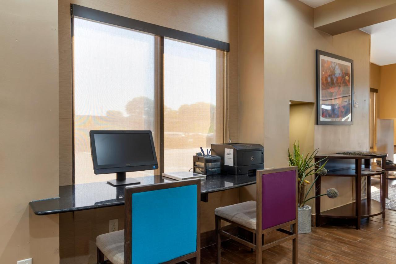 Comfort Suites Locust Grove Atlanta South Buitenkant foto
